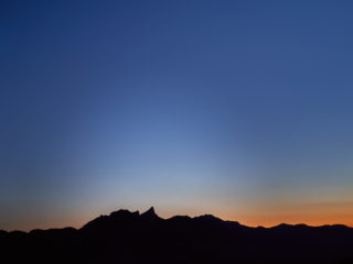 Stockhorn in Abenddämmerung
